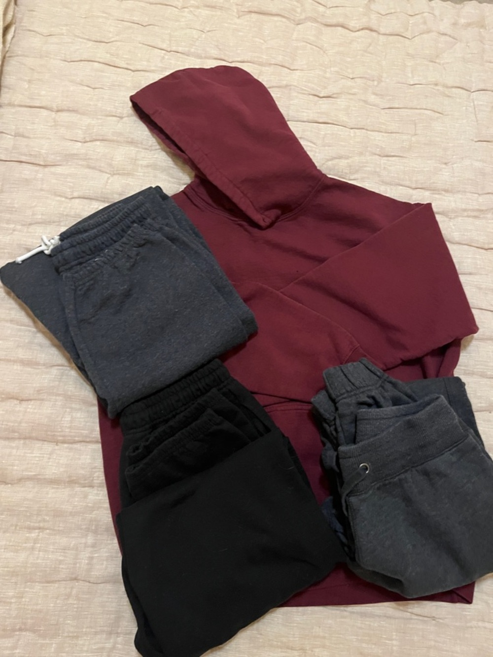 Gildan Hoodie bundle 3 Sweatpants